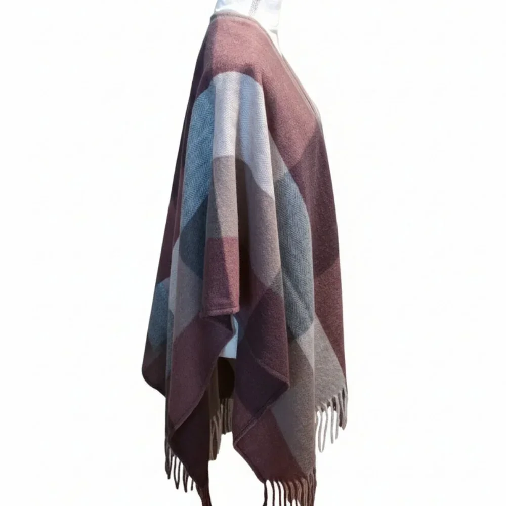 Woolrich Fringed Rose, Mauve and Gray‎ Squares Cape in OS